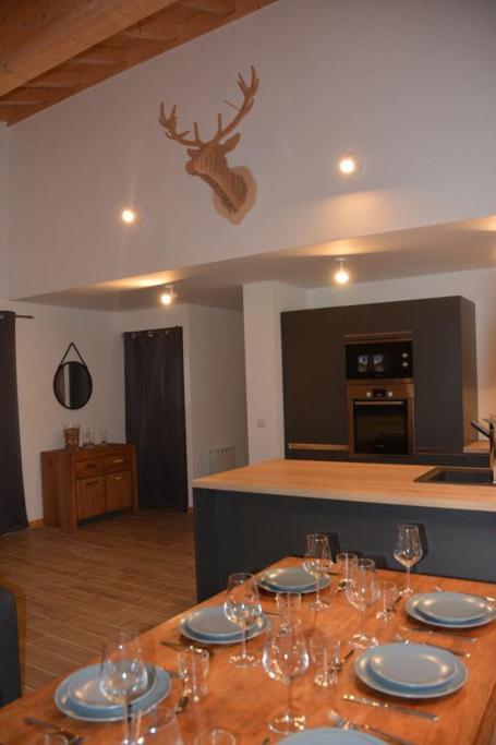 Chalet Alexanne - Meuble De Tourisme Classe 3 Etoiles - Porte De St Gervais Паси Екстериор снимка